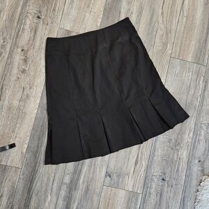 Chic Black Pleated Skirt- GAP
